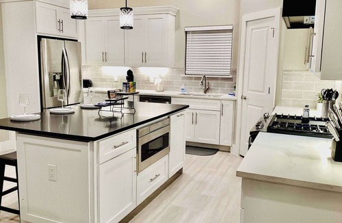 Clear Lake Shores House | Luxe Lakehouse-Kemah For 8