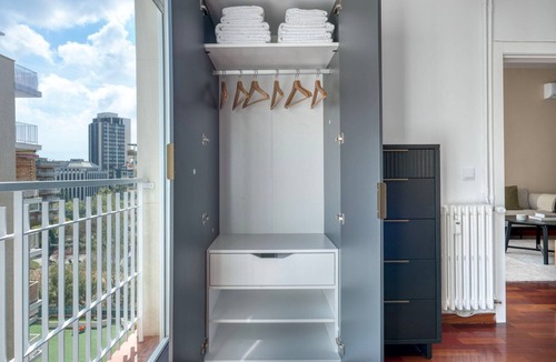Sant Gervasi Apartment | Luxe Les Tres Torres 3BR nr Turo Park , by Blueground