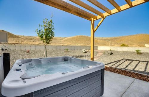 Grand Junction House | Luxe Living: Grand Junction Home w/Hot Tub, Views