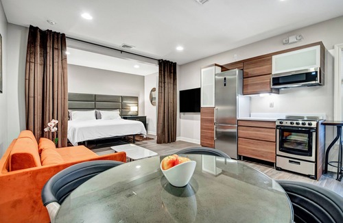 Warwick Apartment | Luxe Loft 2 on Main St.Steam Shower, ZeroG King Bed, Designer Kitchen, Elevator!