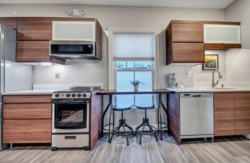 Warwick Apartment | Luxe Loft 2 on Main St.Steam Shower, ZeroG King Bed, Designer Kitchen, Elevator!