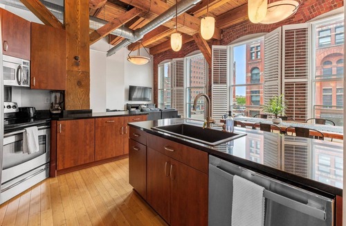 Wholesale District Apartment | Luxe Loft Downtown