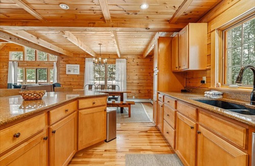 West Hartford House | Luxe Log Cabin –Fireplace, Game Room & Club Access