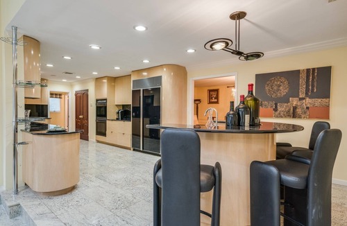 Old Westbury House | Luxe Mansion 40 min from Manhattan