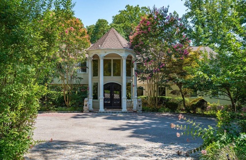 Old Westbury House | Luxe Mansion 40 min from Manhattan