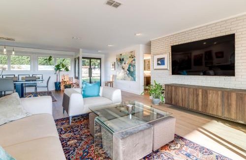 Sky Forest House | Luxe Mid-Century Austin Home w/Canyon Views
