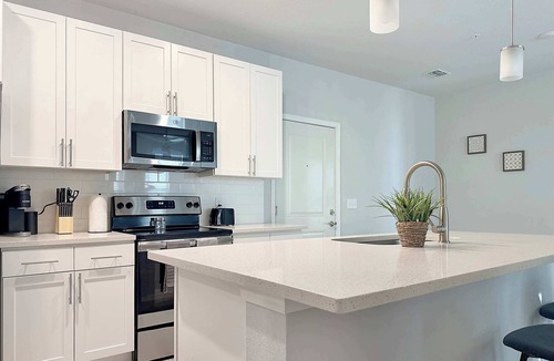 Clearwater Apartment | Luxe Modern 2 BR Coastal Escape