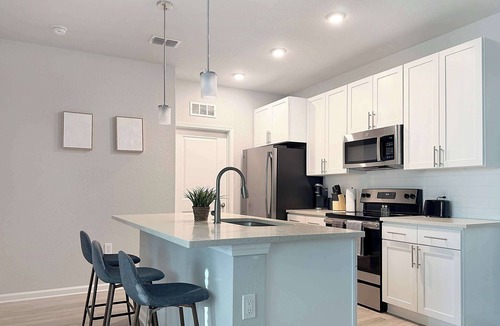 Clearwater Apartment | Luxe Modern 2 BR Coastal Escape