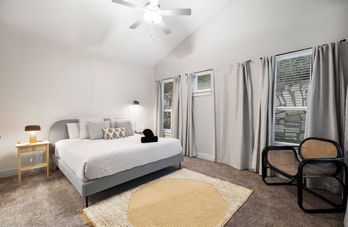 Austin House | Luxe, Modern 4B House w/ Office | 20 min to DT
