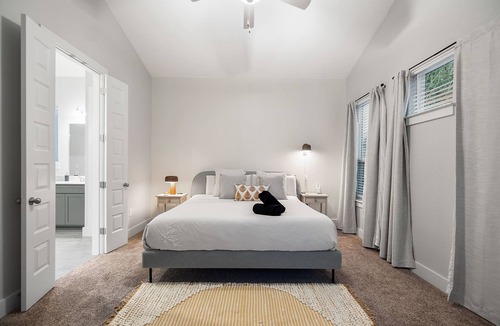 Austin House | Luxe, Modern 4B House w/ Office | 20 min to DT