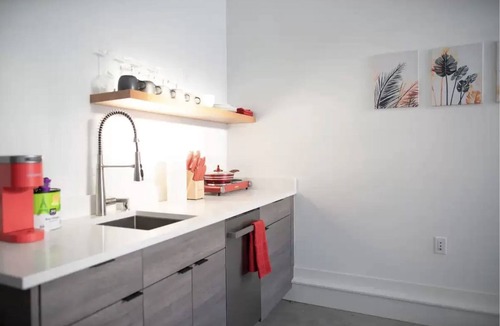 Loyal Heights Apartment | Luxe Modern Ballard Studio: 15 Min to Space Needle