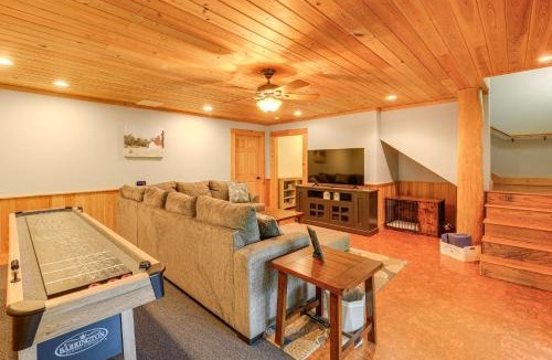 North Fork Township House | Luxe Mountain Escape w/Hot Tub & Gym Near Boone!