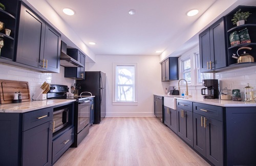 Kerhonkson Villa | Luxe Mountain Getaway Fire Pit Arcade Hot Tub Pool