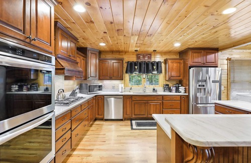 Morganton Cabin | Luxe Mountain Resort - Heated Pool & 12ft Hot Tub