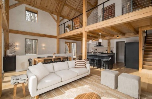 Vilas House | Luxe Mountaintop Sanctuary+Sauna+Hot Tub+EVCharger