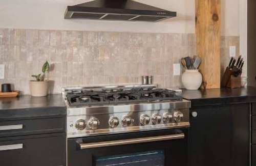 Vilas House | Luxe Mountaintop Sanctuary+Sauna+Hot Tub+EVCharger
