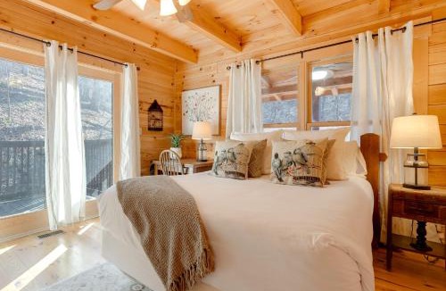 Tate House | Luxe Mtn-View Cabin w/Resort Perks in Jasper!