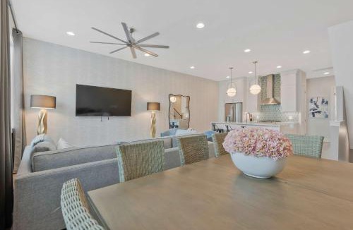 South Nashville House | Luxe Music City Show House Walk to Geodis Park