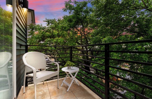 The Heights Villa | Luxe new 4BR 3BA+game room+free parking