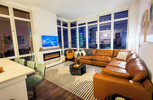 Hell's Kitchen Apartment | Luxe NYC Sky Apartment 2BR 2BA w/Fireplace, Views