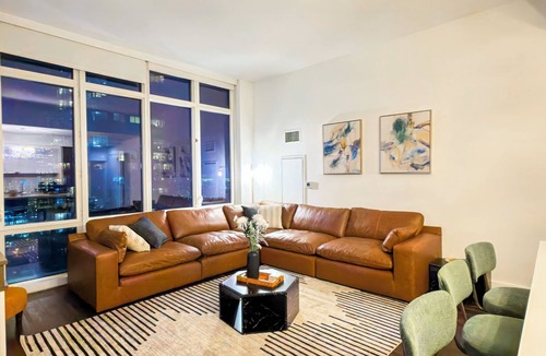 Hell's Kitchen Apartment | Luxe NYC Sky Apartment 2BR 2BA w/Fireplace, Views