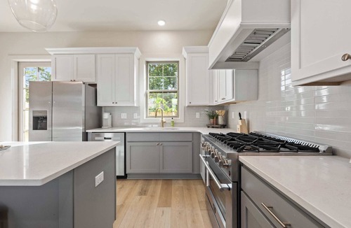 Lafayette Condo | Luxe Oaks | Walk to River Ranch | Premier Host | EV Charger