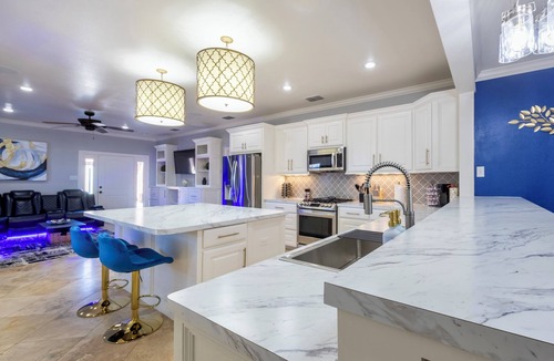 Lubbock House | Luxe Oasis with Pool and Hot Tub