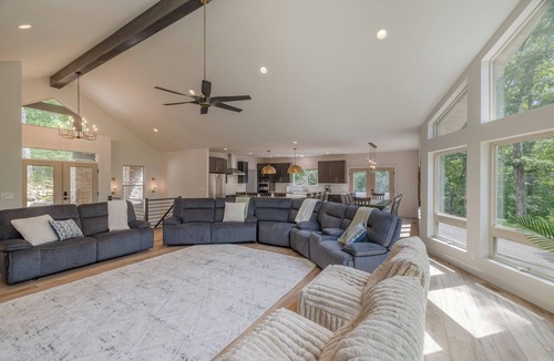 Innsbrook House | Luxe on the Lake by Innsbrook Vacations!