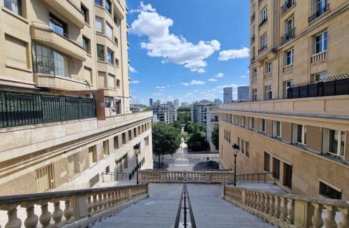 Passy Apartment | Luxe parisien, charme 16e - À 2 pas du Trocadéro