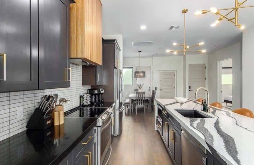 South Scottsdale Condo | Luxe Penthouse w/Camelback Views | Old Town