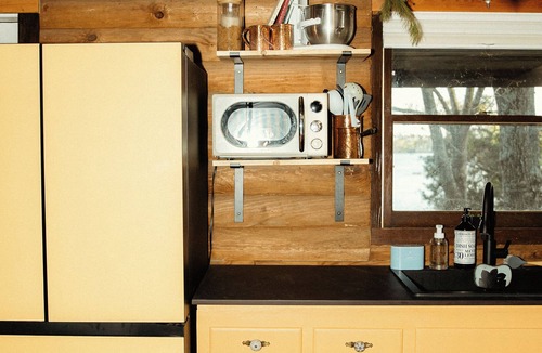 Waterloo Cabin | Luxe Pickwick Cabin: Exclusive Waterfront, 3+ Private Acres & Custom Interiors