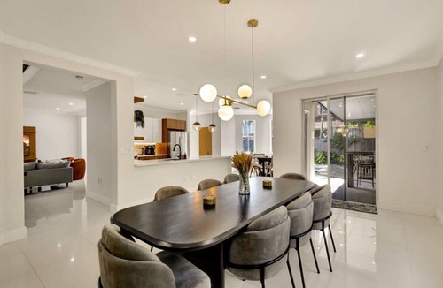 Ludlam House | Luxe Pool & Fire Pit | 5 min to Dolphin Mall