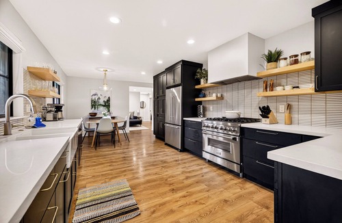 Grass Valley House | Luxe Private Lakefront Getaway with Hot Tub!