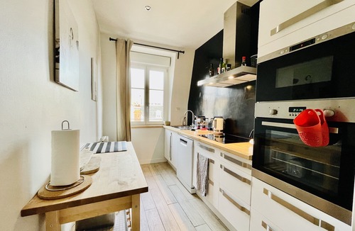 Reims City Centre Apartment | Luxe, quiet and sweet