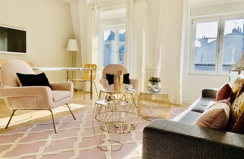 Reims City Centre Apartment | Luxe, quiet and sweet