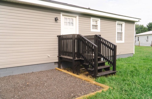 Suffolk House | LUXE Railroad Villa