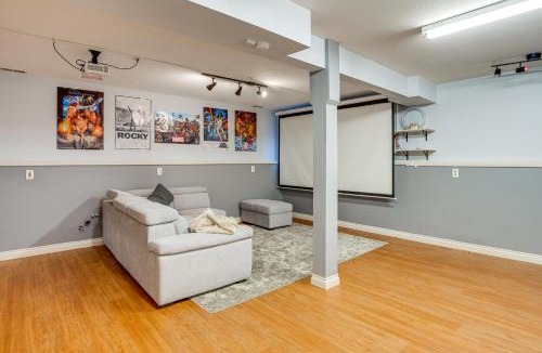 Union Hill-Novelty Hill House | Luxe Redmond Family Home: Sauna, Solarium & Creek
