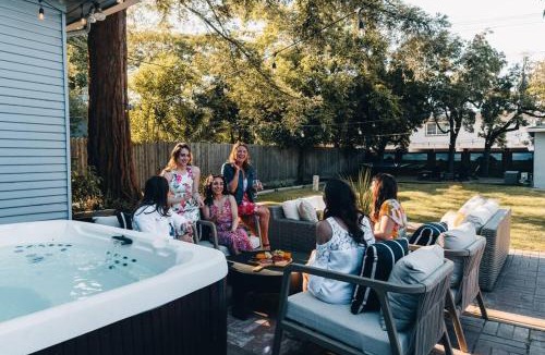 Lodi House | Luxe Retreat Designed For Group Getaways