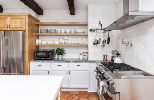 Lodi House | Luxe Retreat Designed For Group Getaways