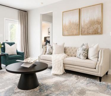 Seagoville Villa | Luxe Retreat
