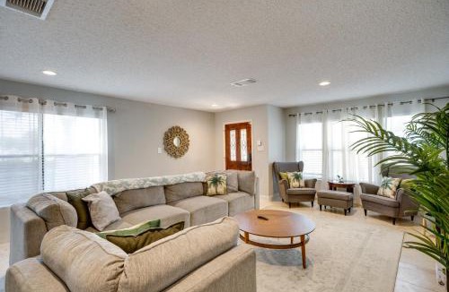 North San Antonio - SAT House | Luxe San Antonio Vacation Rental w/Private Pool!