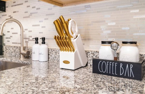 Towson Apartment | Luxe Spacious Apartment