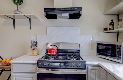 Milpitas House | Luxe Spacious Remodeled House in Silicon Valley