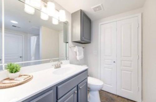 South Central Houston Apartment | Luxe Stay Med Center