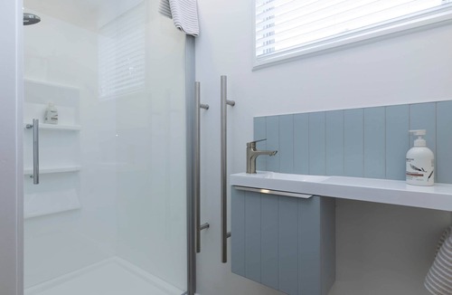 Turangi Apartment | Luxe Studio 3 @ The Quarters