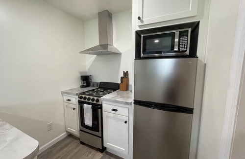 Round Lake Apartment | Luxe Studio near SPAC & Racetrack