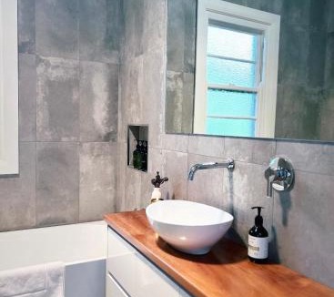 Dubbo Villa | Luxe, Style, Superb, Five Star, Stunning Home