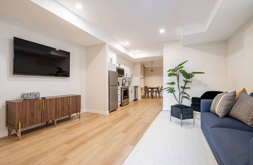 Ramsay Condo | Luxe Suite in Trendy Ramsay