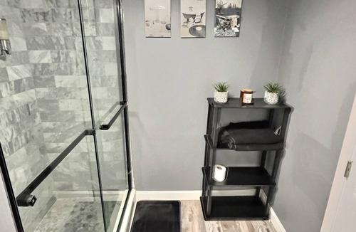 Canton House | Luxe Suite