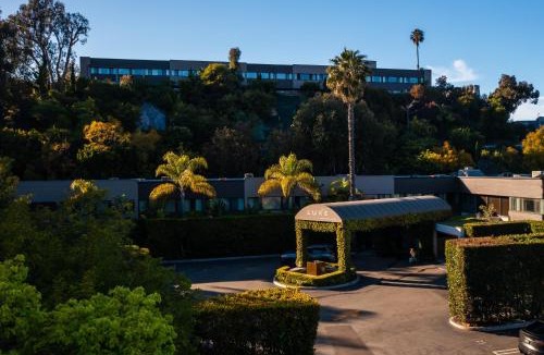 Los Angeles Resort | Luxe Sunset Boulevard Hotel
